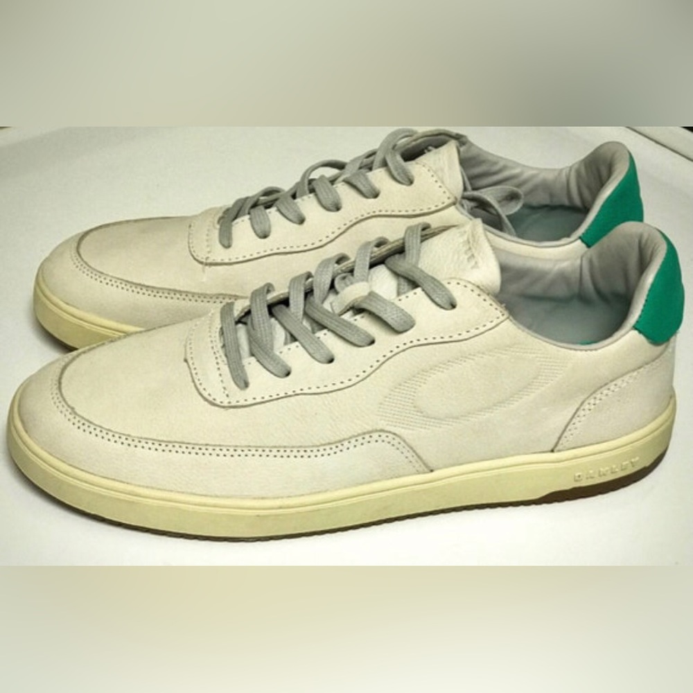 Men’s 11 OAKLEY Cream Off White Leather Skateboarding Athleisure Sneakers